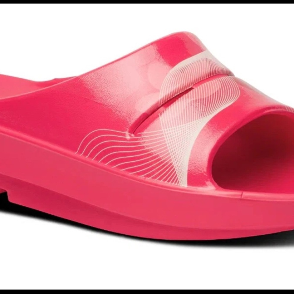 OOFOS Vibrant Pink Recovery Slides - Picture 7 of 9